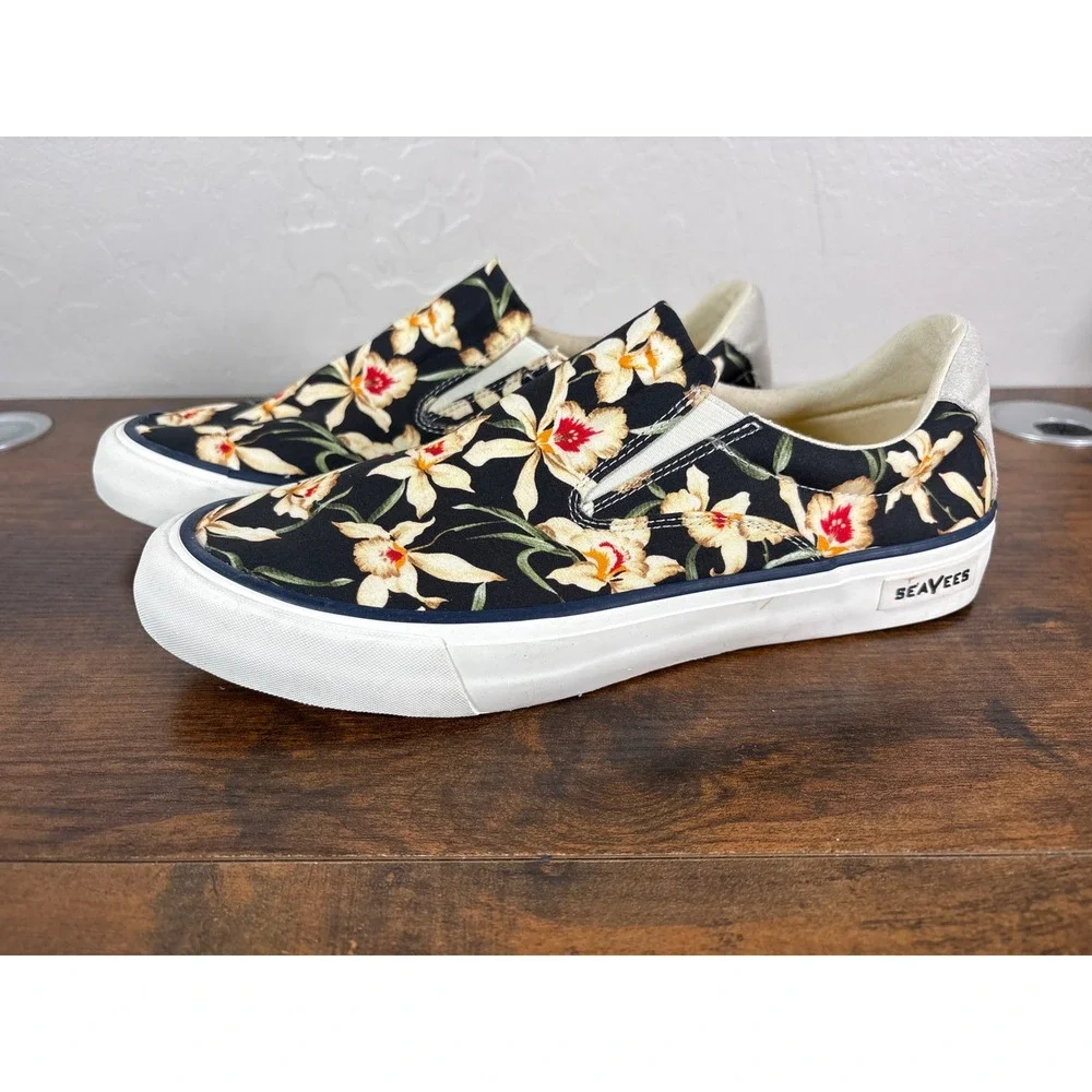 SeaVees Hawthorne Slip On Magnum Mens 10 Black Star Orchid Floral Hoffman Fabric